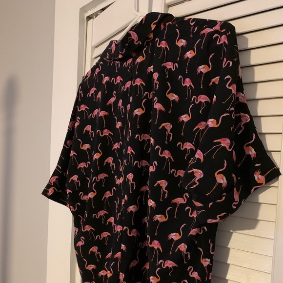 NWT Beachy flamingo button up - Picture 5 of 6
